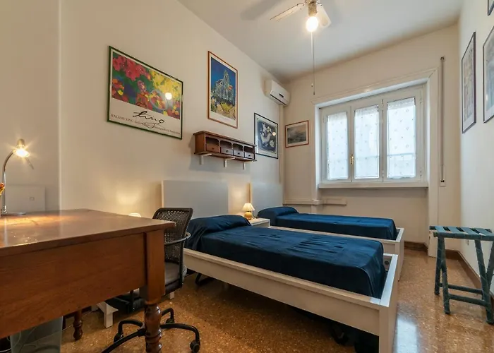 Guesthost - Roomy And Bright With Terrace Appartement